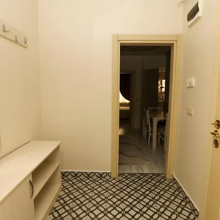 Luxurious For Tourist Rent *